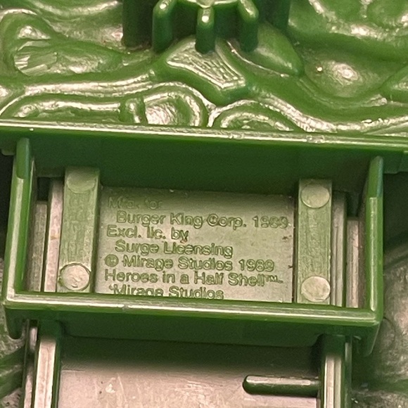 1989 Teenage Mutant Ninja Turtles Burger King Rad Badge Turtle Shell - Picture 4 of 4